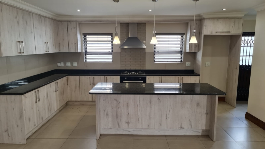 To Let 3 Bedroom Property for Rent in Burgundy Estate Western Cape